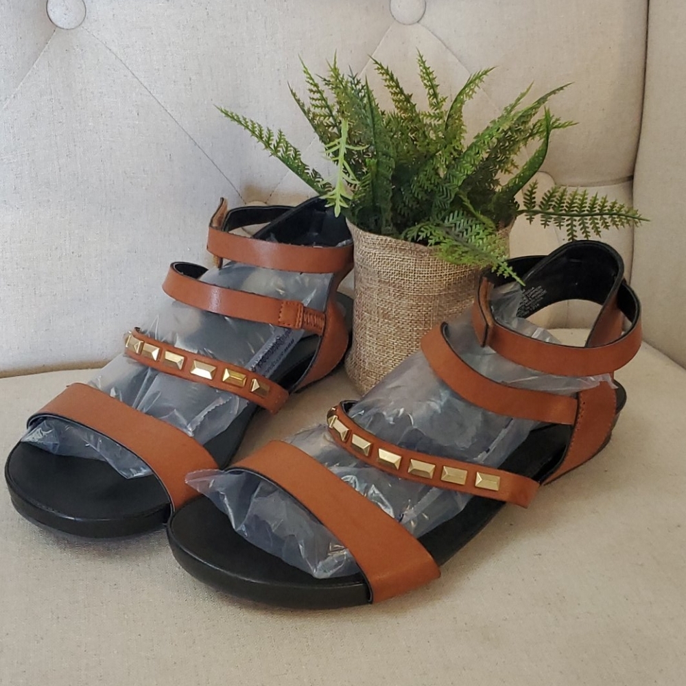 e360 easyspirit sandals size 6.5, tan,